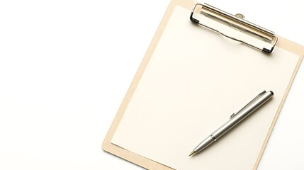 Naklejka premium Blank Clipboard with Pen on White Background for Creative Use