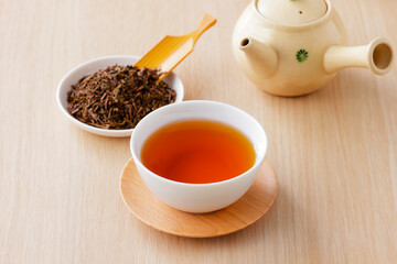ほうじ茶　Hojicha, roasted green tea