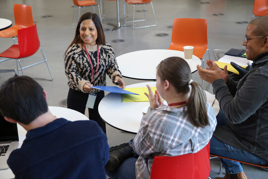 Woman with�achondroplasia�having presentation