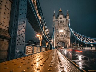 Obraz premium London Tower Bridge Night Macro Photography: Architectural Details Illuminated