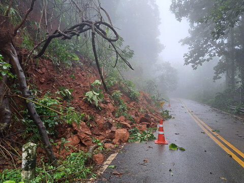 Landslides due to heavy rain causing traffic problems due to landslides blocking travel