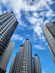 Obraz premium Apartment buildings on a small city in Korea.