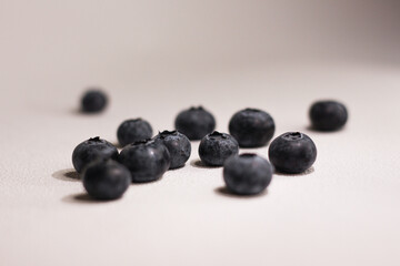 blueberries on table free