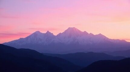 Naklejka premium Majestic Mountain Silhouette at Sunrise