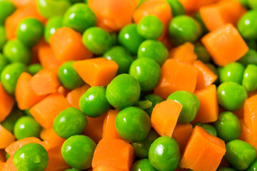 Organic Raw Steamed Frozen Green Peas and Carrots