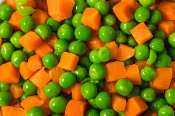 Organic Raw Steamed Frozen Green Peas and Carrots