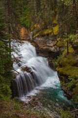 Obraz premium Waterfall in Johnson Canyon, Banff National Park, Canada