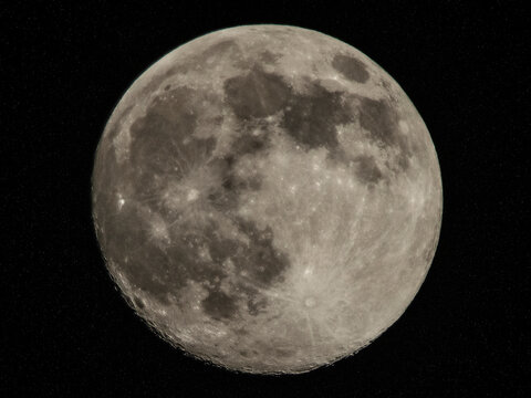 The full Moon close up view from Montreal 