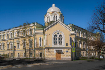 Fototapeta premium Church of the Nativity of the Blessed Virgin Mary in Tsarskoye Selo on a sunny spring day, Pushkin, Saint Petersburg, Russia