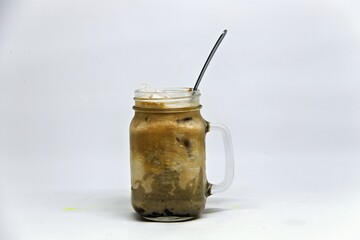 Enjoy the unique and refreshing taste of our Green Bean Iced Coffee. Made from fresh green coffee beans, this chilled beverage delivers a light, crisp flavor with subtle earthy notes.