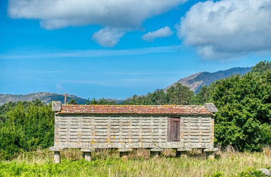 Horreos in Louredo in the municipality of Carnota, in the province of La Coru&ntilde;a.Galicia, Spain