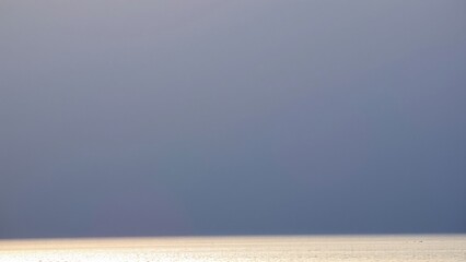 Serene Seascape Tranquil Horizon with Gradual Color Gradient