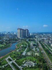 Naklejka premium sky view of the city