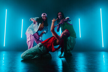 Group of hip hop dancer dancing together.