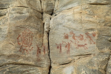 pinturas rupestres do sitio arqueol&oacute;gico xiquexique, no geoparque serid&oacute; em carna&uacute;ba dos dantas, rio grande do norte