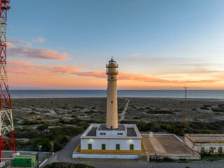 El faro de Sabinal en la reserva natural de Punta Entinas-Sabinar,  El Ejido, provincia de...