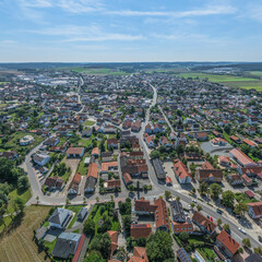 Obraz premium Ausblick auf Schierling, südlichste Gemeinde in der Oberpfalz im Sommer