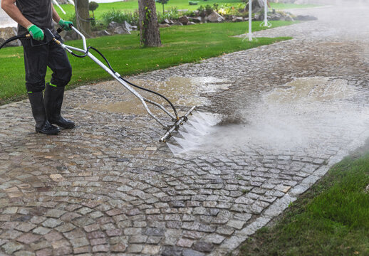 Cleaning service worker using a surface cleaner