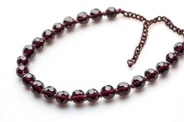 Obraz premium A close-up view of a necklace on a white surface