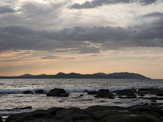 Atardecer en playa de Panama