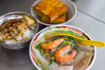 Taiwan braised pork rice with shrimp vermicelli