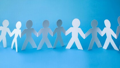 손과 손이 연결된 종이 사슬 형태의 종이인형