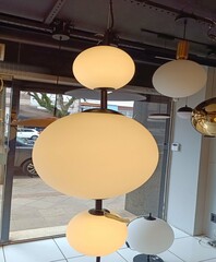 Designarrojado om luminarias em bolas. novas tendencias