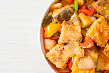 fish stew with tomato and pepper