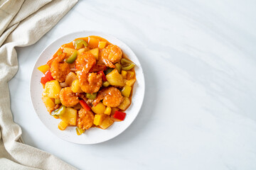 Stir-fried sweet and sour with fried shrimp