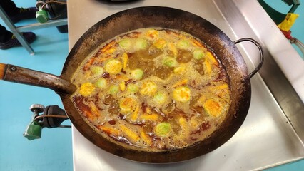 Steps for making jungle curry with pork, Thai food