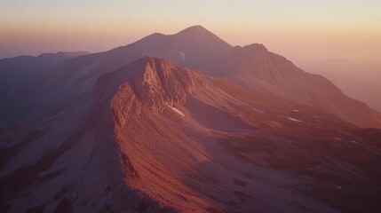 Naklejka premium Majestic Sunset over the Mountain Ridge