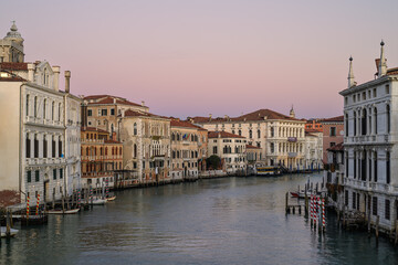 Sonnenaufgang an der Ponte Accademia