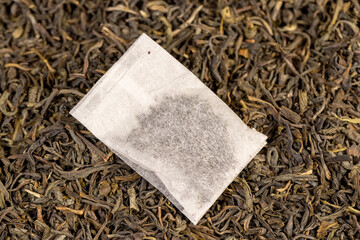 green large  leaf tea made of high  quality leaves and packaged tea