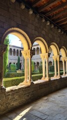 Le cloître du monastère Saint-Pierre de Ripoll (Sant Pere de Ripolles)