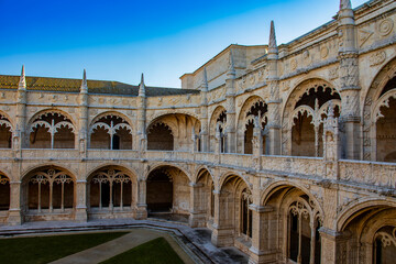 Obraz premium the exterior view of Hieronymites Monastery. A former monastery of the Order of Saint Jerome in the Lisbon Portugal. It became the necropolis of the Portuguese royal dynasty of Aviz.