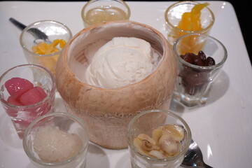 Coconuts Ice cream - ココナッツ アイスクリーム
