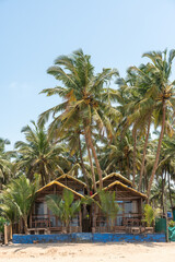 Naklejka premium Hütten am Strand von Agonda Beach in Goa Indien