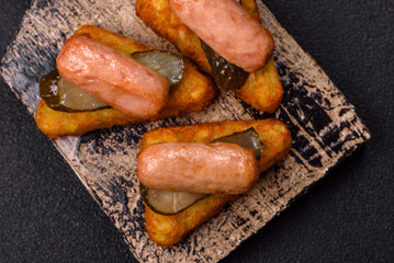 Hash browns with potatoes and onions, salt and spices