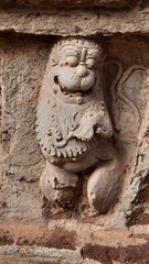 Escultura de un leon tallado en piedra en la sagrada ciudad antigua de Pollonnaruwa, Sri Lanka