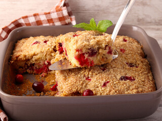 Cranberry streusel cake