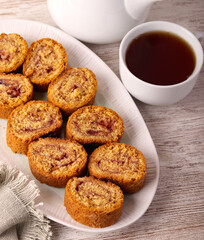 Jam filling roll cookie