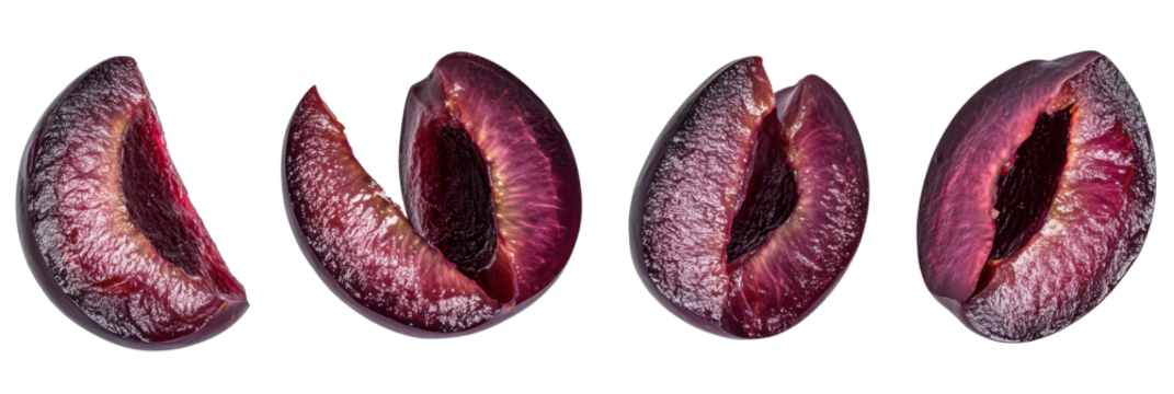 Nahaufnahme von frisch geschnittenen Pflaumen mit saftigem rotem Fruchtfleisch auf transparentem Hintergrund png