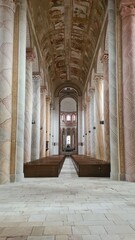 Le chœur de l'ancienne abbatiale de Saint-Savin et son plafond peint (
