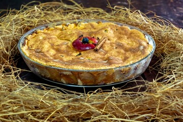 Vintage Apple Pie with Cloves and Cinnamon