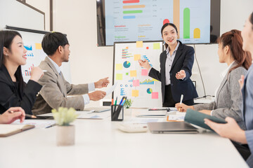 Business group Stand and talk and exchange knowledge in business and trade.	