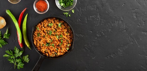 Keema curry in frying pan