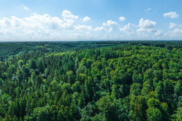 Der Naturpark Augsburg Westliche Wälder bei Oberschönenfeld aus der Vogelperspektive 