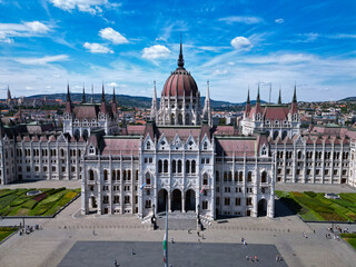 Vue aérienne panoramique de la ville capitale Budapest avec parlement hongrois Országház...