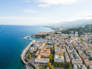 Vue aérienne professionnel panoramique au drone de la ville de Bastia en bord de mer méditérannée, Corse, France
