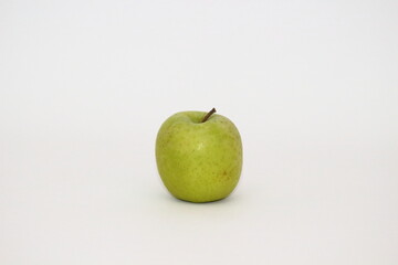 みずみずしい青りんご